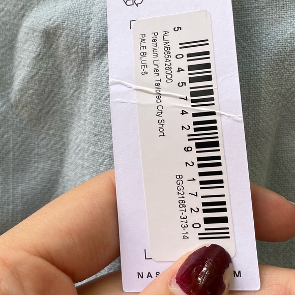 Nasty Gal NWT 2 Piece Tailored Crop Blazer and Short Set - Picture 2 of 12